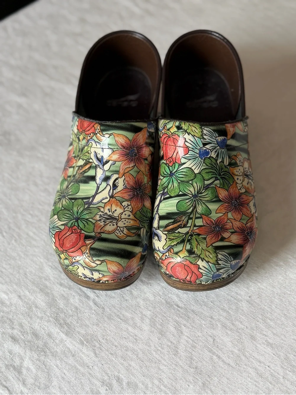 Dansko Spring Time Floral Patent Multi Colour Clogs Size 40 (US 9) - Picture 1 of 11